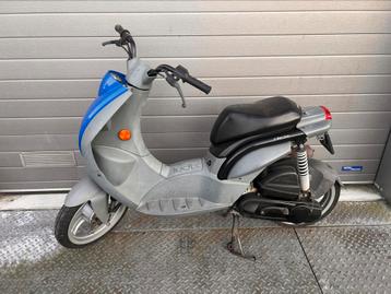 Peugeot Ludix 50cc 2 takt Snor kenteken schuurvondst opknap beschikbaar voor biedingen