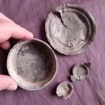 Bodemvondst Friesland Schaaltjes Tin en Lood oa Poppenhuis, Verzenden