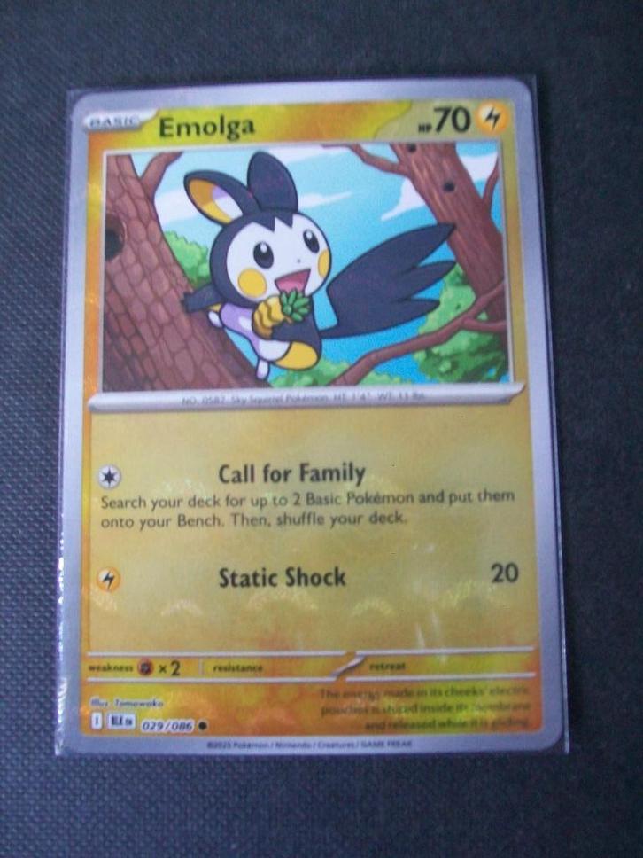 3017: Nieuwe Pokemonkaart Glimmend EMOLGA HP 70 (029/086), Hobby en Vrije tijd, Verzamelkaartspellen | Pokémon, Nieuw, Losse kaart
