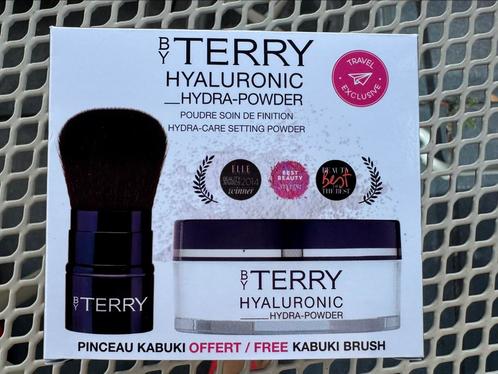 By Terry hyaluronic hydra powder met Kabuki kwast, Sieraden, Tassen en Uiterlijk, Uiterlijk | Cosmetica en Make-up, Nieuw, Make-up
