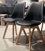 4 Eettafel Stoelen - 1 Poot Defect, Zwart, Ophalen of Verzenden, Zo goed als nieuw, Nvt