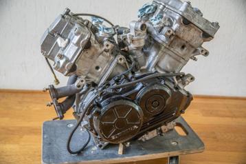 HONDA VFR750F RC36 MOTORBLOK DYNAMO KOP CARTER DEKSEL  PRIJS beschikbaar voor biedingen