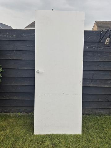 Gratis deur beschikbaar voor biedingen