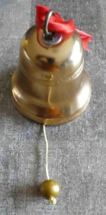 Kerst klok + trekkoord Speelt Stille Nacht kerstklok muziek. beschikbaar voor biedingen