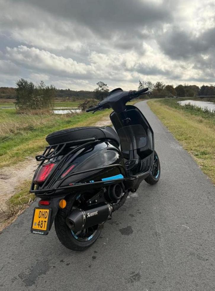 Vespa sprint 125cc 4takt Akrapovic Begrenzer!, Motoren, Tuning en Styling, Ophalen of Verzenden