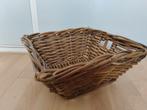 Stevige mand van wilgentenen, vierkant taps toelopend, Huis en Inrichting, Woonaccessoires | Schalen en Manden, Overige materialen