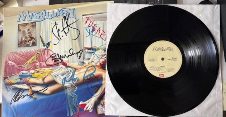 Marillion - Fugazi lp, 1st UK issue, gesigneerd, Cd's en Dvd's, Vinyl | Rock, Gebruikt, Progressive, 12 inch, Ophalen of Verzenden
