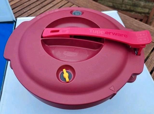 TUPPERWARE MICRO MINUUT magnetron snelkookpan, Huis en Inrichting, Keuken | Tupperware, Zo goed als nieuw, Overige typen, Ophalen of Verzenden