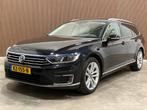 Volkswagen Passat GTE / Pano / Carplay / Camera / Trekhaak, USB, Zwart, Origineel Nederlands, Hybride Elektrisch/Benzine