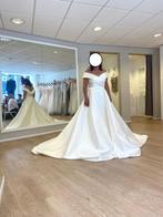 Pronovias trouwjurk met unique zelfgemaakte overrok, Kleding | Dames, Trouwkleding en Trouwaccessoires, Nieuw, Ophalen, Trouwjurk