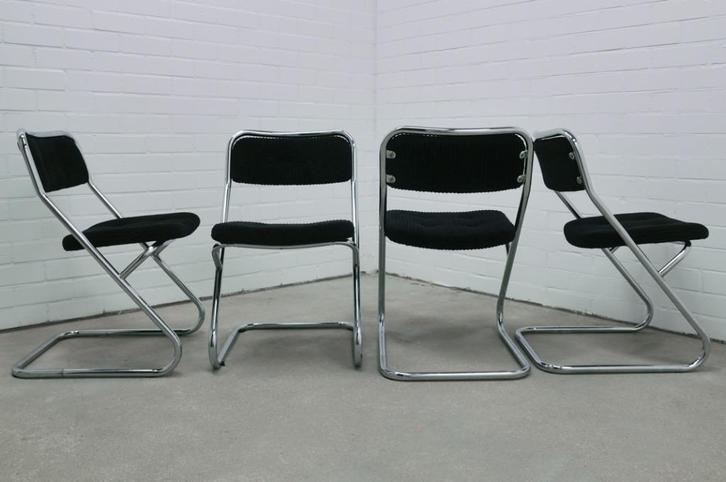 set x4 chromen buisstoelen zwarte rib, Huis en Inrichting, Stoelen, Gebruikt, Vijf, Zes of meer stoelen, Metaal, Stof, Zwart, Ophalen