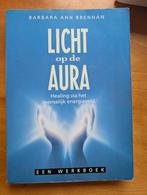Licht op de Aura - Barbara Ann Brennan, Achtergrond en Informatie, Spiritualiteit algemeen, Ophalen of Verzenden, Zo goed als nieuw