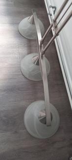 Hanglamp met 3 glazen kappen! ZGAN!!, Huis en Inrichting, Lampen | Hanglampen, Ophalen, Zo goed als nieuw, Metaal, 50 tot 75 cm