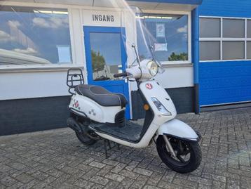 HANDEL / EXPORT : Sym fiddle II A klasse , snorscooter 25km beschikbaar voor biedingen