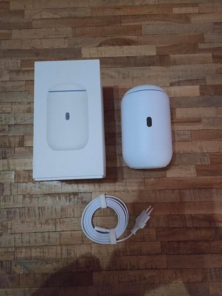 Ubiquiti Unifi Dream Router (UDR) - WiFi-6 AP+Router+Switch, Computers en Software, Routers en Modems, Ophalen of Verzenden