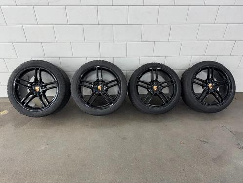 Porsche 991  19 inch winterset, Auto-onderdelen, Banden en Velgen, Banden en Velgen, Winterbanden, 19 inch, 235 mm, Personenwagen
