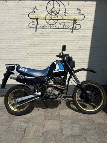 Suzuki DR600 S Motorfiets | 1989 | 30.947 KM | blauw/zwart beschikbaar voor biedingen