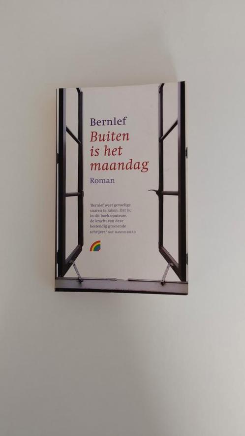 Bernlef - Buiten is het maandag, Boeken, Literatuur, Gelezen, Ophalen of Verzenden