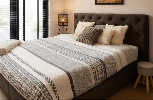 Boxspring met swiss sense topmatras, Huis en Inrichting, Slaapkamer | Boxsprings, Zo goed als nieuw, 180 cm, 200 cm, Tweepersoons