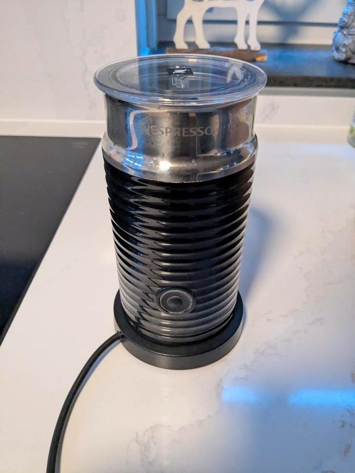 Nespresso Aeroccino 3 melkschuimer, Witgoed en Apparatuur, Melkopschuimers, Zo goed als nieuw, Elektrische melkopschuimer, Ophalen