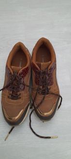 Leuke beige bruin goud sneaker mt 38, Ophalen of Verzenden, Zo goed als nieuw, Beige, Sneakers of Gympen