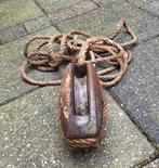 Oude houten katrol met houten schijf, Antiek en Kunst, Antiek | Gereedschap en Instrumenten, Ophalen of Verzenden