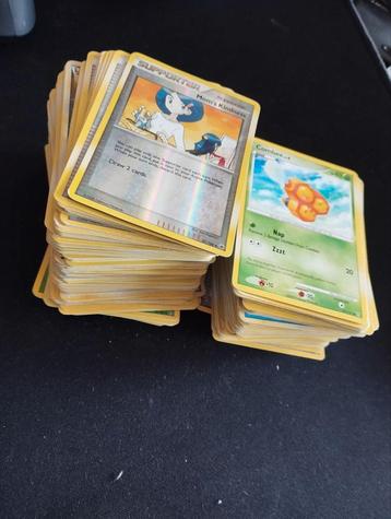 Grote verzameling Pokemon kaarten