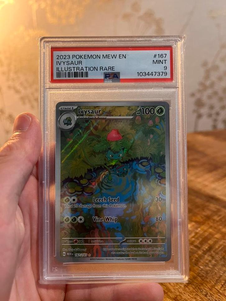 Pokemon TCG - Ivysaur #167 PSA 9 (151), Hobby en Vrije tijd, Verzamelkaartspellen | Pokémon, Nieuw, Losse kaart, Foil, Ophalen of Verzenden