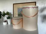 2 hoedendozen (bloemetjes en gestreept), Overige materialen, Mand, Rond, Nieuw