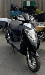 Zwarte elektrische scooter te koop, Fietsen en Brommers, Snorfietsen en Snorscooters, Gebruikt, Elektrisch, Ophalen, Overige merken