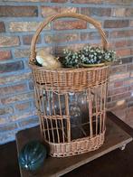 Landelijke hoge rieten flessenmand, incl 3 flessen, Gebruikt, Mand, Ophalen of Verzenden, Riet