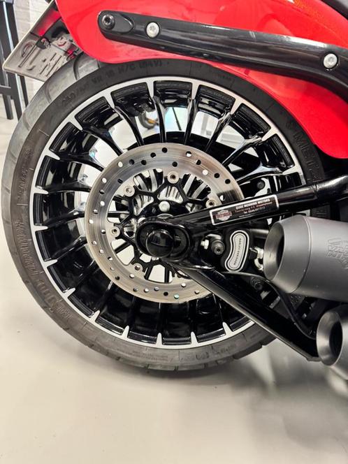 TEKOOP GEVRAAGD: BREAKOUT CVO TURBINE VELGEN, Motoren, Onderdelen | Harley-Davidson, Gebruikt, Ophalen of Verzenden