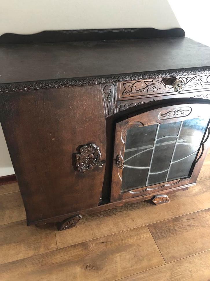 Oud kastje met glas in lood deur, Antiek en Kunst, Antiek | Meubels | Kasten, Ophalen
