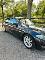 BMW 5-Serie 3.0 I 523 AUT 2012 Zwart, Achterwielaandrijving, 2000 kg, Origineel Nederlands, 750 kg