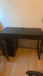 Zwart bureautje Ikea met bureaustoel., Ophalen, Gebruikt