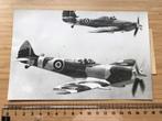 Persfoto Spitfire & Huricane uit dienst RAF 1959 Luchtvaart, Ophalen of Verzenden, Zo goed als nieuw, Kaart, Foto of Prent