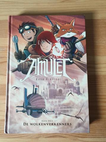 Hardcover boek - Amulet - Boek drie De Wolkenverkenners beschikbaar voor biedingen
