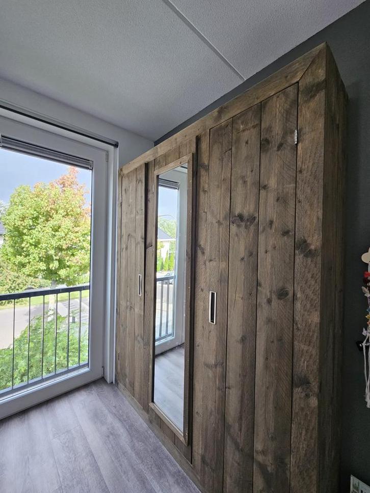 Grote steigerhouten Kledingkast 220x180x42 - Commode en kast, Huis en Inrichting, Kasten | Kledingkasten, Gebruikt, 200 cm of meer