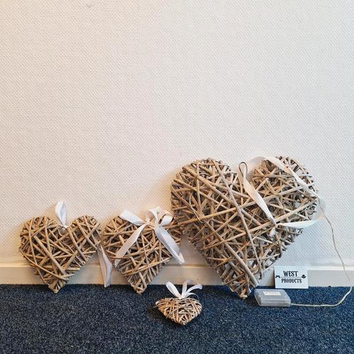 4x Rieten Hart / Krans met Hanger, Huis en Inrichting, Woonaccessoires | Kransen, Gebruikt, Ophalen of Verzenden