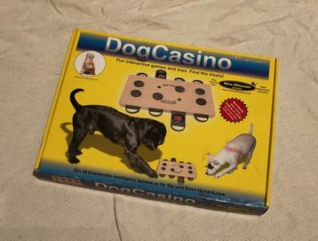 ZGAN!! Dog Casino - Brain trainer voor honden - houten spel