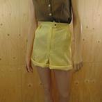 Vintage gele shorts maat M | 430, Kleding | Dames, Broeken en Pantalons, Maat 38/40 (M), Vintage, Kort, Verzenden