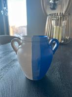 Blauw-Witte Vaas met Oortjes, Huis en Inrichting, Ophalen, Blauw, Aardewerk of Porselein, Zo goed als nieuw
