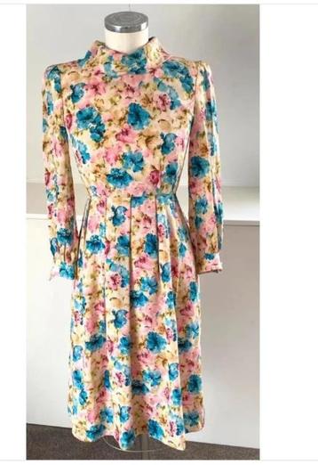 SHERRY Haute Couture VINTAGE pastel tinten jurk 36 CHCS beschikbaar voor biedingen