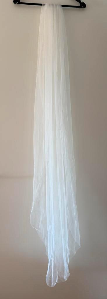 Nieuwe, witte sluier met glitter, Kleding | Dames, Trouwkleding en Trouwaccessoires, Nieuw, Accessoires, Wit, Ophalen