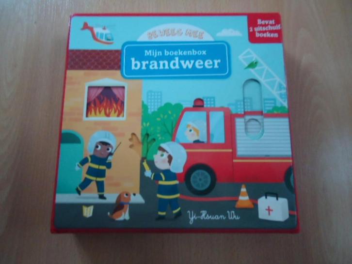 Mijn boekenbox: Brandweer, 2 uitschuifboeken, Boeken, Kinderboeken | Baby's en Peuters, Zo goed als nieuw, Ophalen of Verzenden