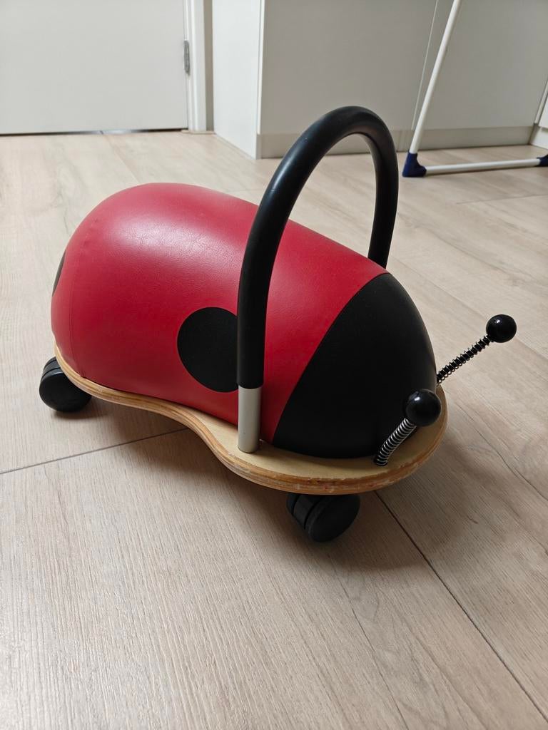Wheelybug Lieveheersbeestje - Loopauto, Ophalen of Verzenden, Zo goed als nieuw, Loopvoertuig