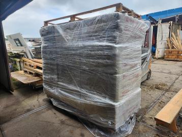 151 - Steenwol isolatie, geluid- en brandwerend, Rockwool beschikbaar voor biedingen