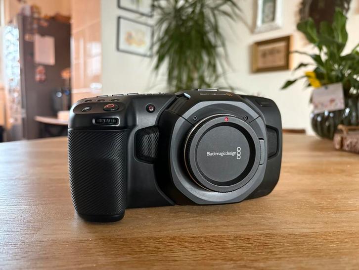 Blackmagic Pocket Cinema Camera 4K, Audio, Tv en Foto, Videocamera's Digitaal, Zo goed als nieuw, Geheugenkaart, Overige merken