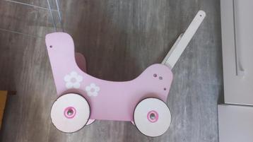 Houten roze poppen wagen beschikbaar voor biedingen