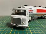 Dinky toy 945 A.E.C. Fuel tanker Esso, Ophalen of Verzenden, Zo goed als nieuw, Bus of Vrachtwagen, Dinky Toys